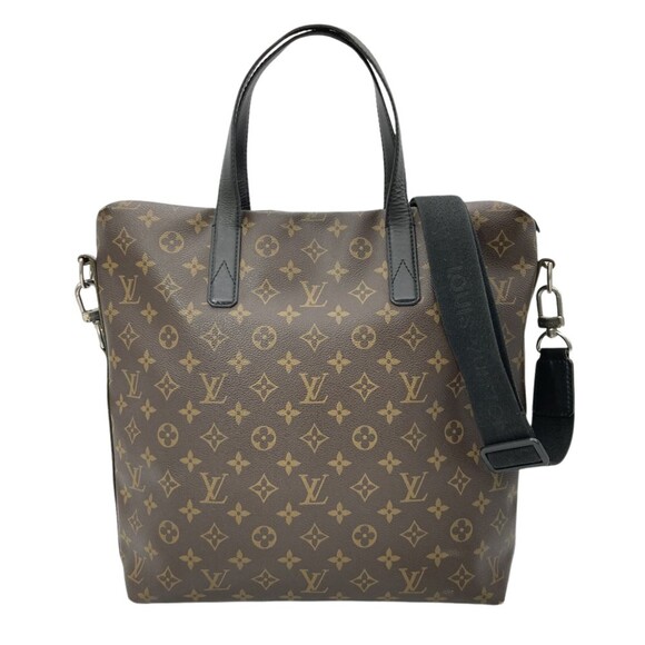 Louis Vuitton Handbags - LOUIS VUITTON Brown Monogram Tote Bag